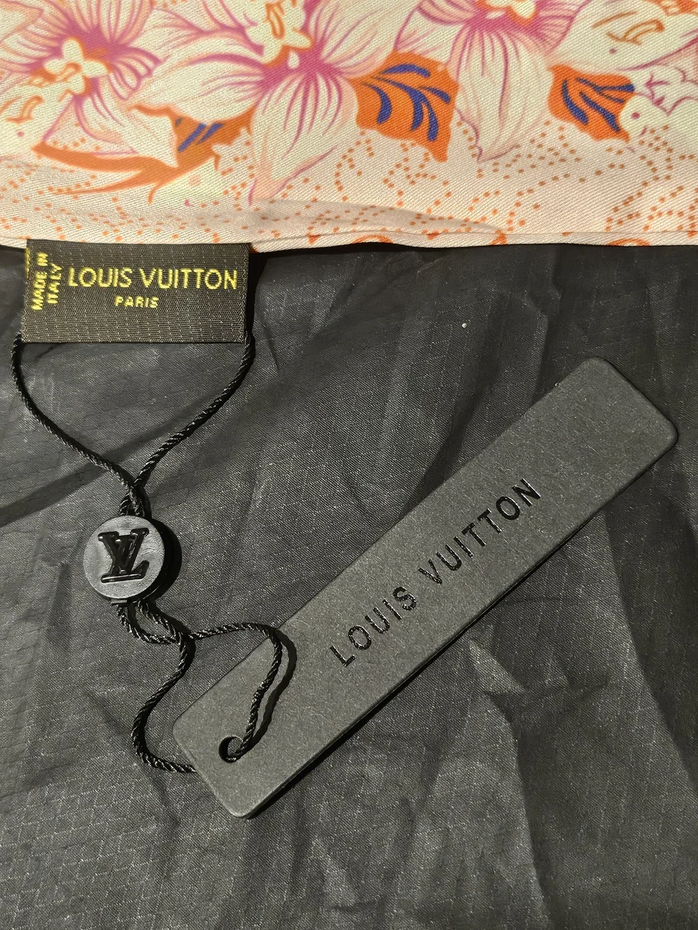 Louis Vuitton Cream Silk Scarf with Orange Monogram Motifs - Picture 4 of 6